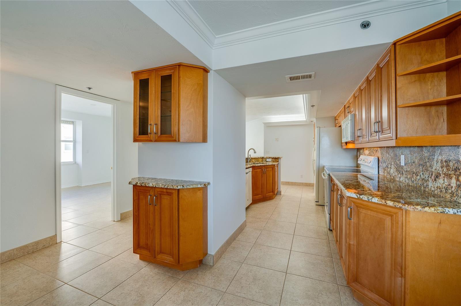 Image 7 of 40 For 4545 Atlantic Avenue 3506