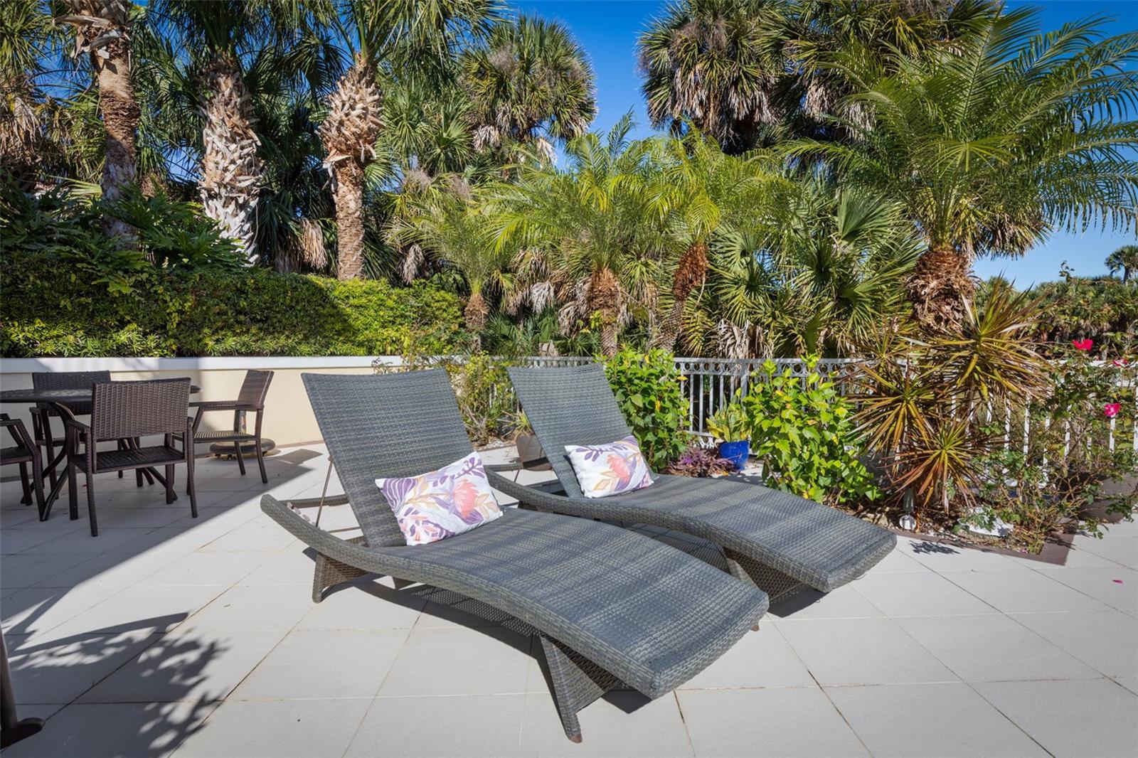 Image 31 of 100 For 131 Island Estates Parkway