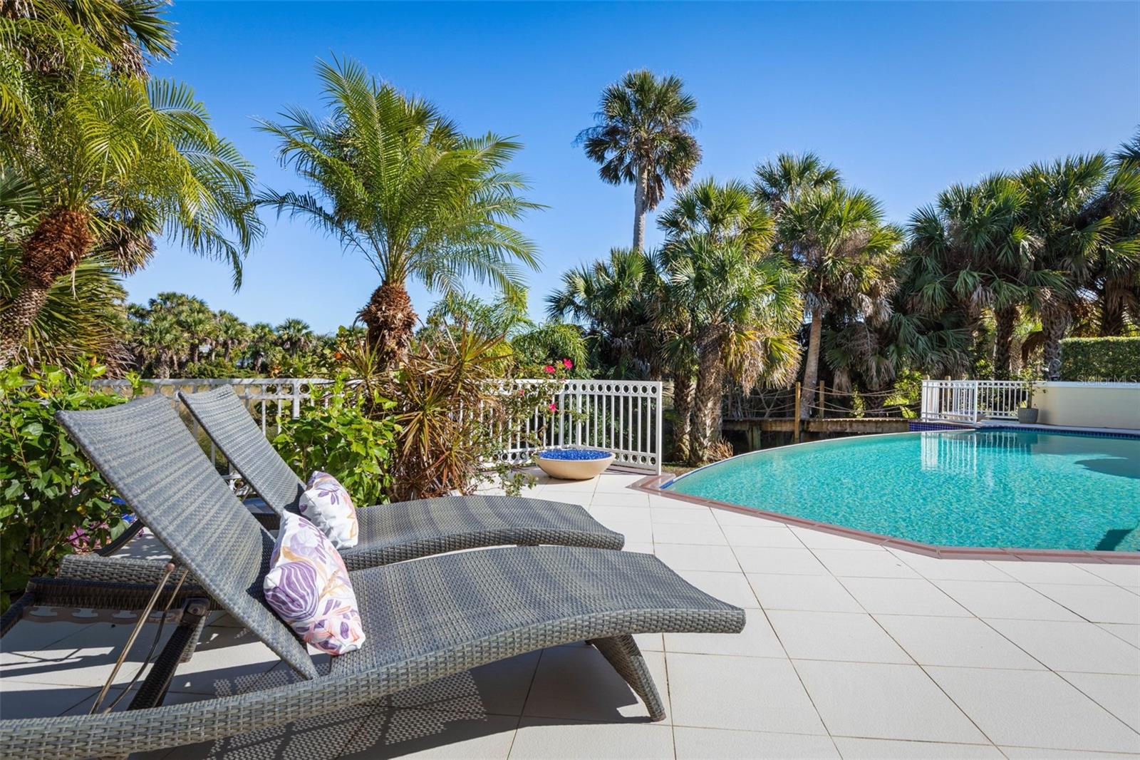 Image 5 of 100 For 131 Island Estates Parkway