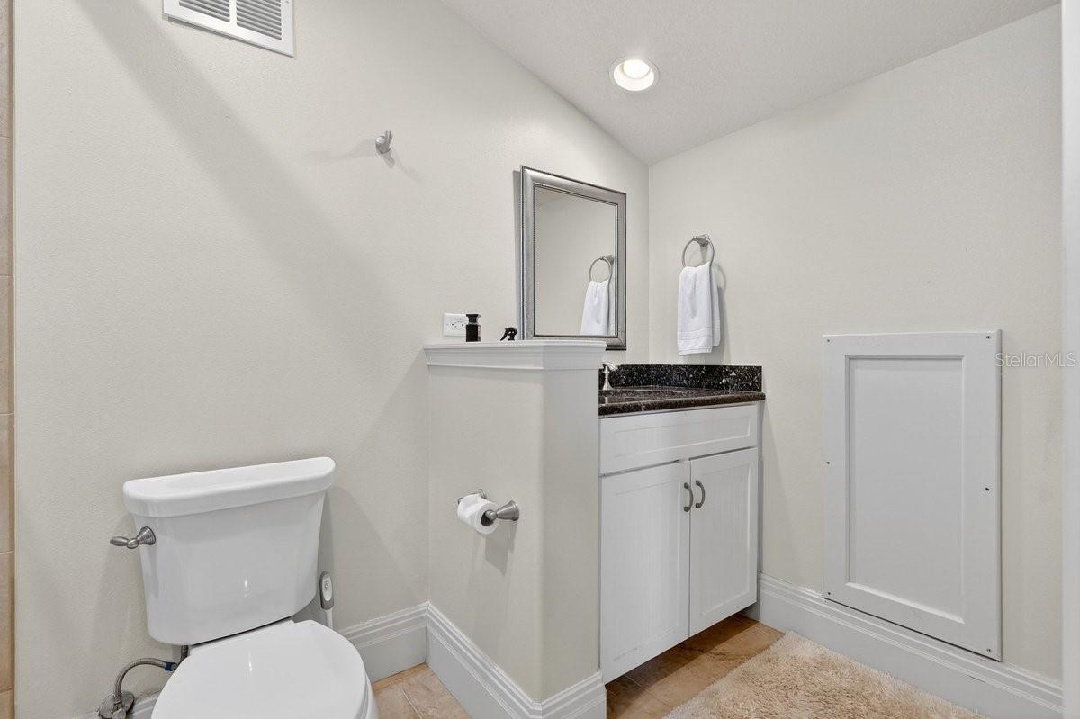 Image 37 of 65 For 29 Oak View Circle E