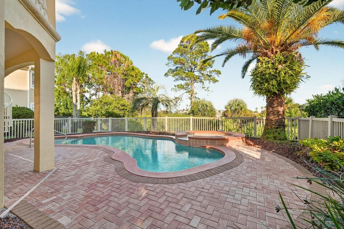 Image 43 of 65 For 29 Oak View Circle E