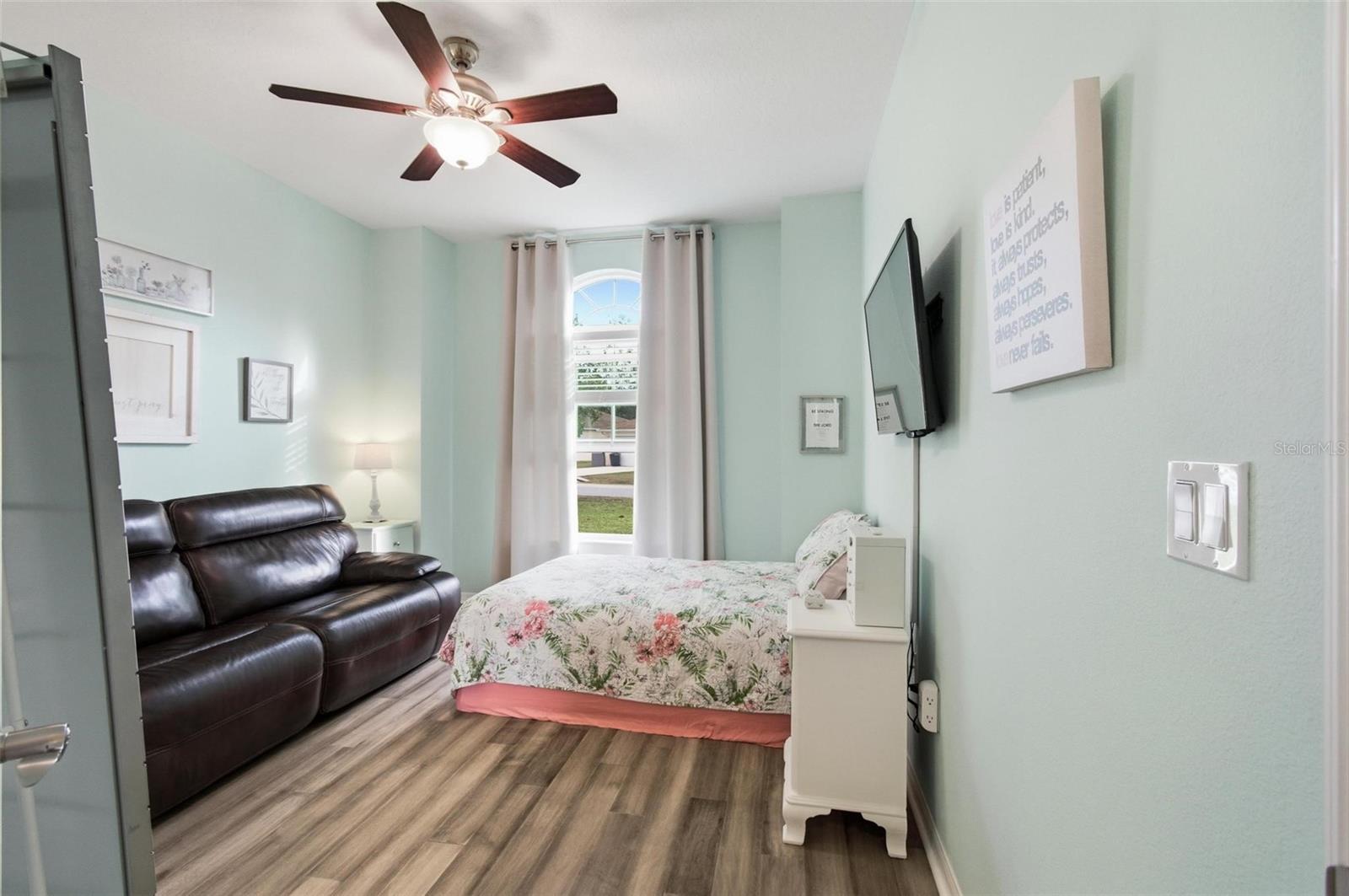 Image 36 of 46 For 15 Pineapple Drive