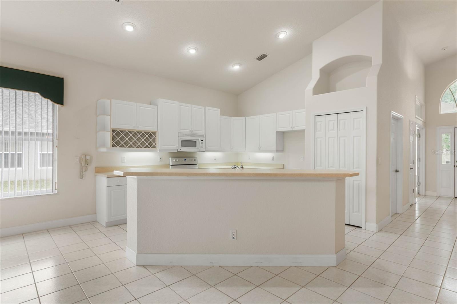 Image 9 of 49 For 24 Essex Lane