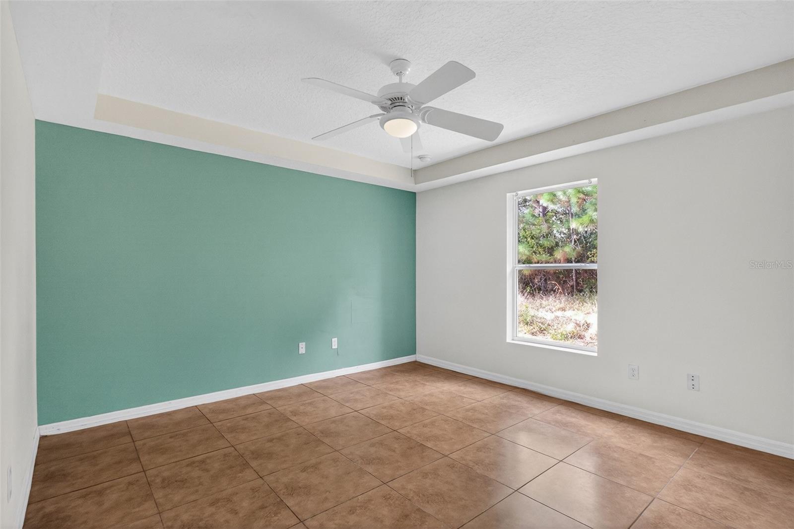 Image 34 of 50 For 18 Lewiston Court