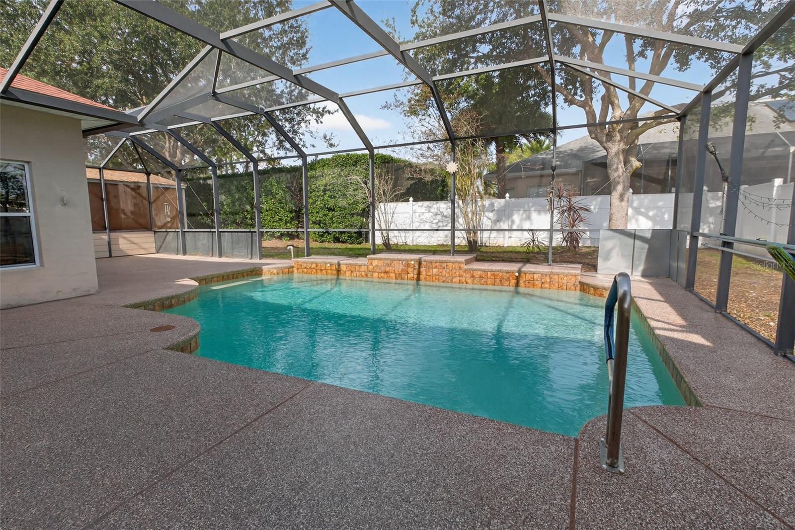 Image 4 of 50 For 18 Lewiston Court