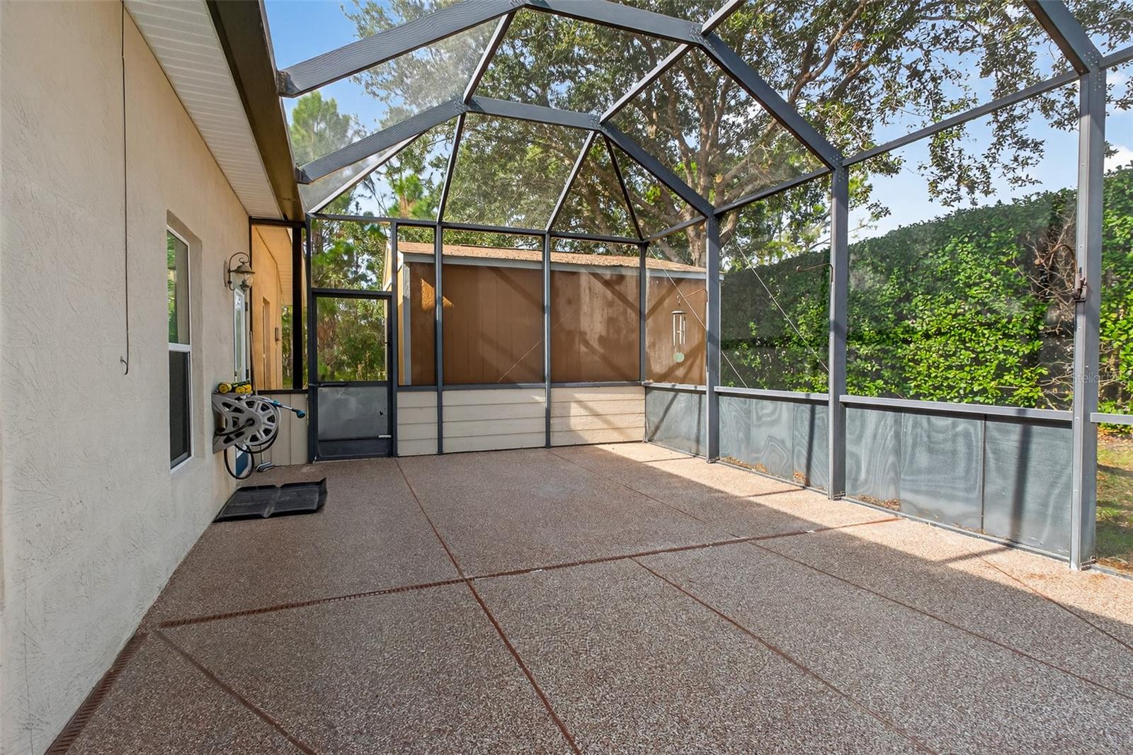 Image 41 of 50 For 18 Lewiston Court