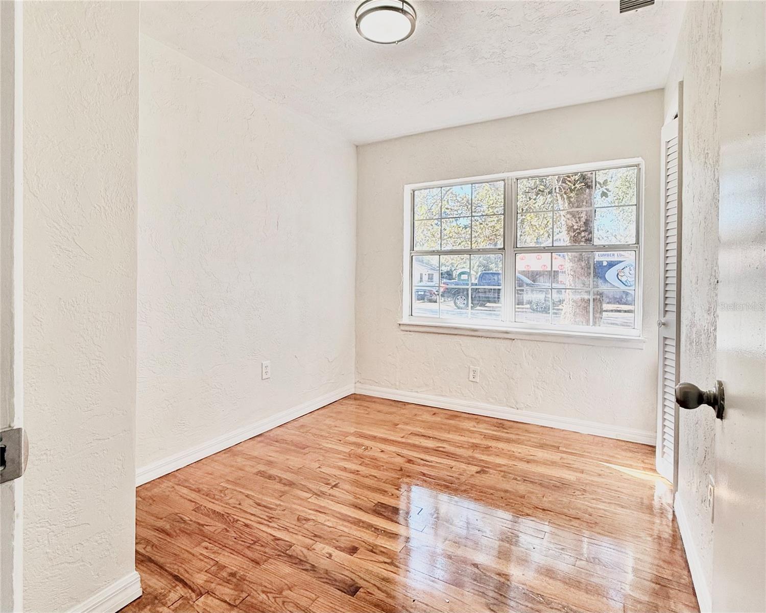 Image 11 of 41 For 821 22nd Terrace