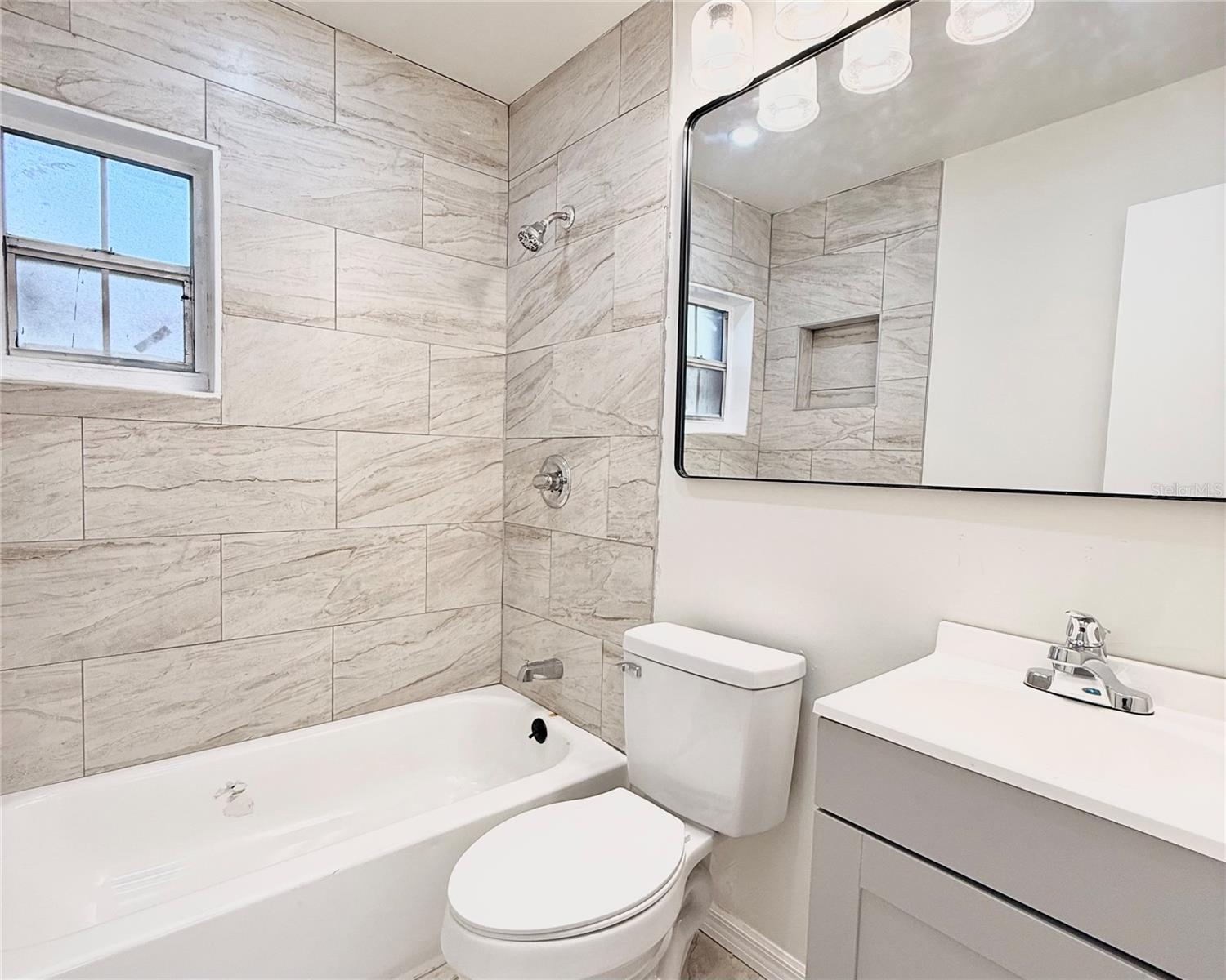 Image 16 of 41 For 821 22nd Terrace