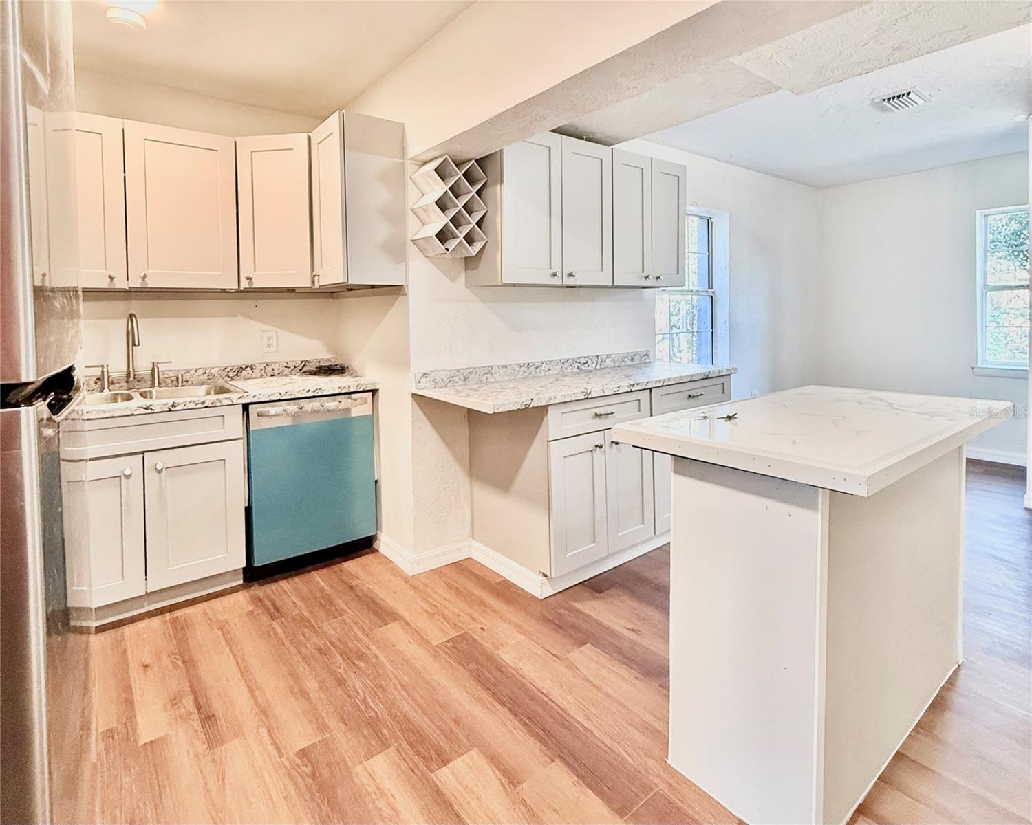 Image 18 of 41 For 821 22nd Terrace