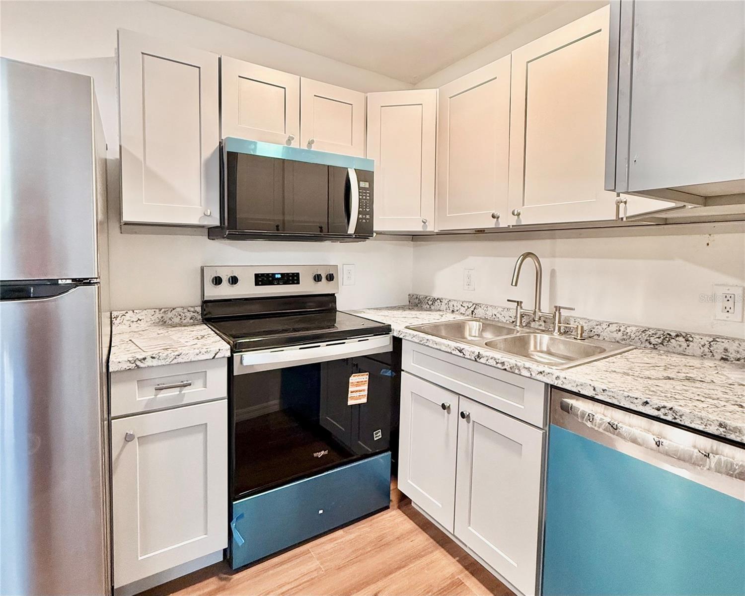 Image 20 of 41 For 821 22nd Terrace