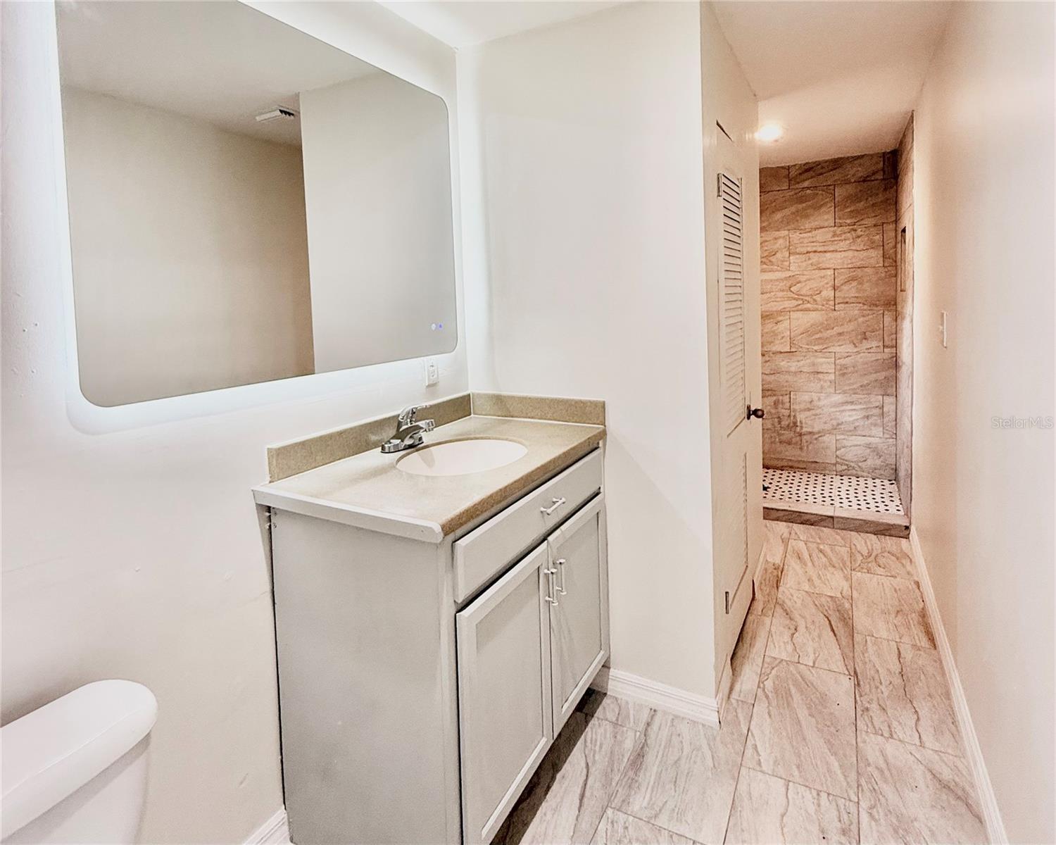 Image 34 of 41 For 821 22nd Terrace