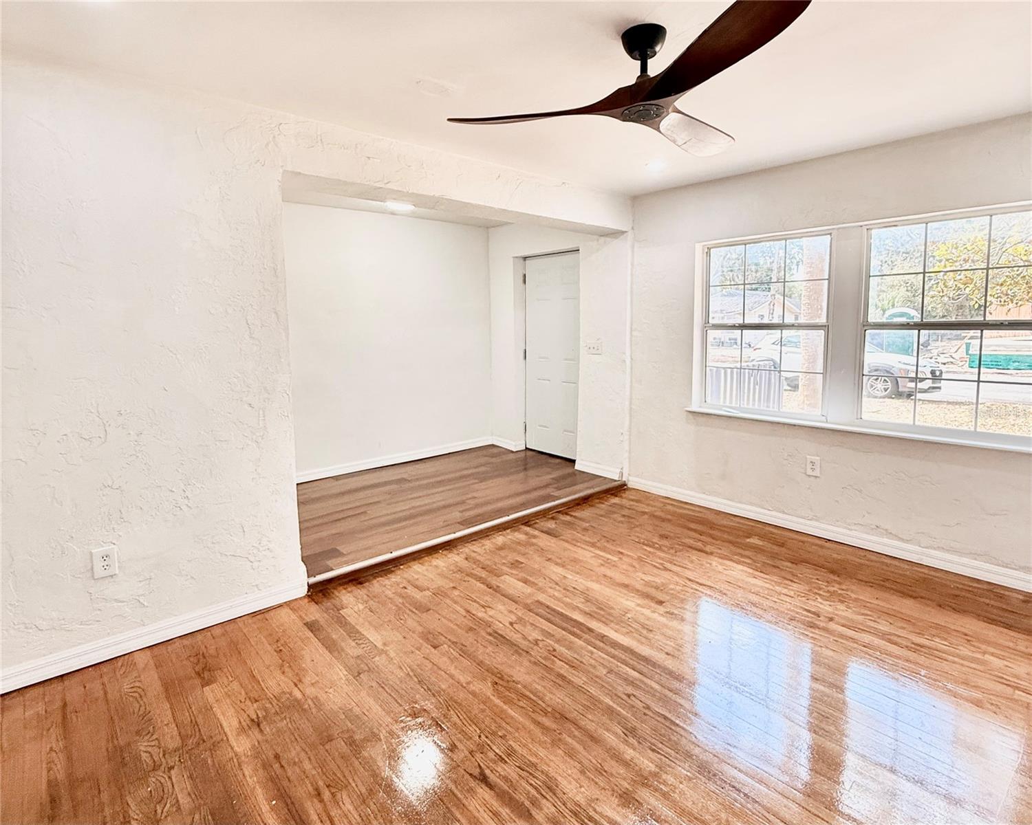 Image 9 of 41 For 821 22nd Terrace