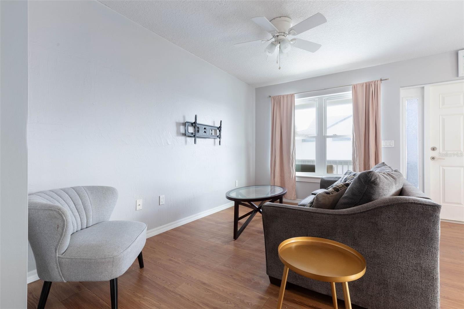 Image 10 of 40 For 601 Central Avenue A