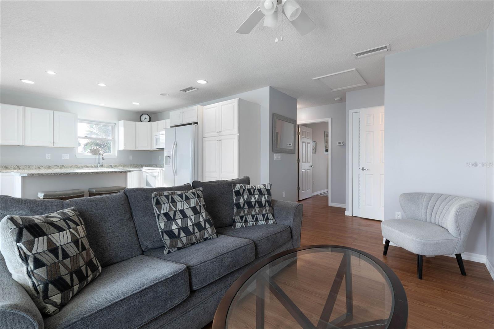 Image 12 of 40 For 601 Central Avenue A