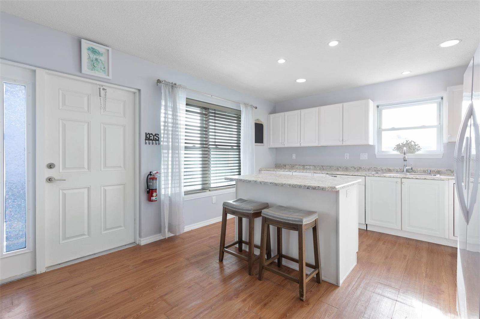 Image 2 of 40 For 601 Central Avenue A