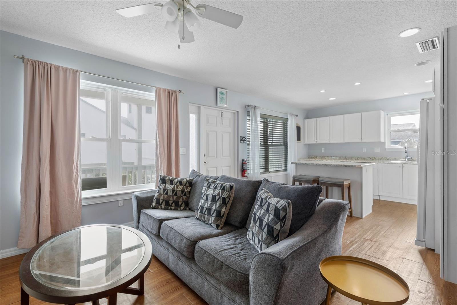 Image 8 of 40 For 601 Central Avenue A