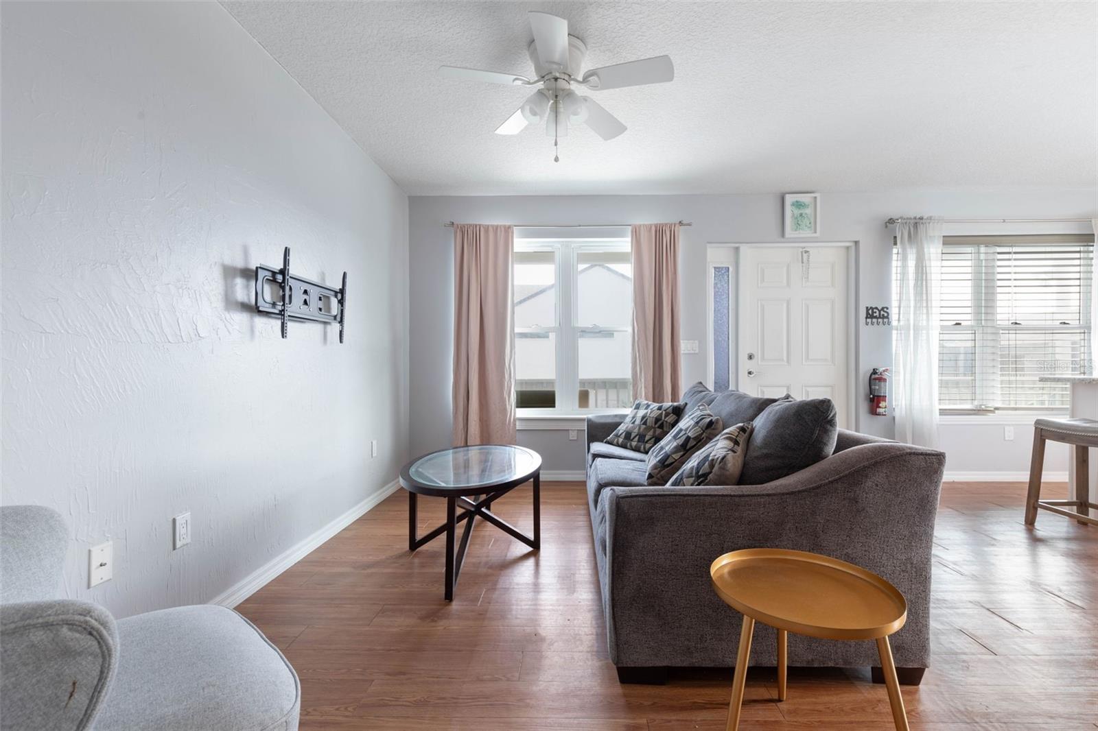 Image 9 of 40 For 601 Central Avenue A