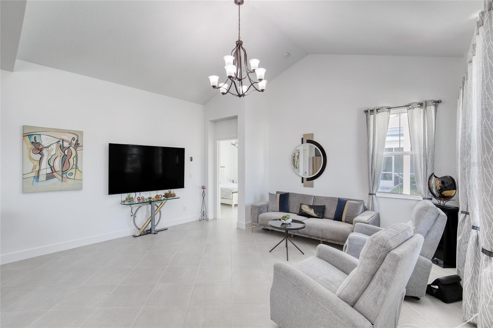 Image 12 of 71 For 198 Gypsy Palace Lane