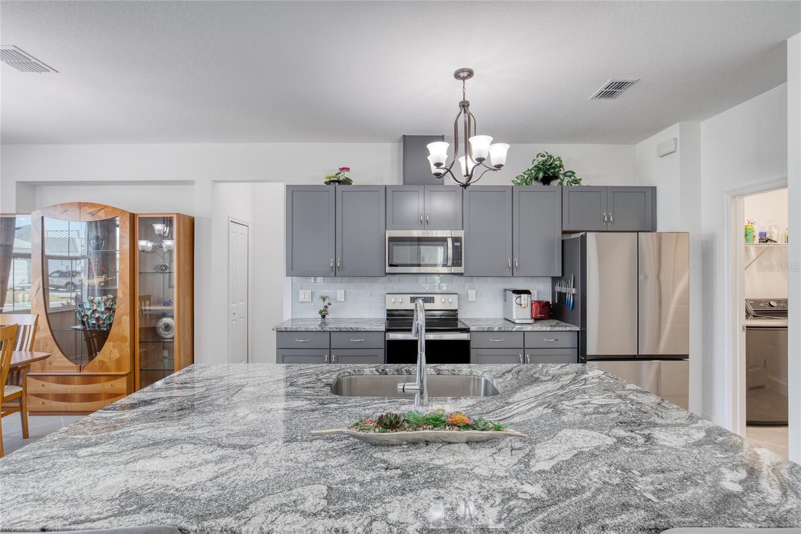 Image 16 of 71 For 198 Gypsy Palace Lane