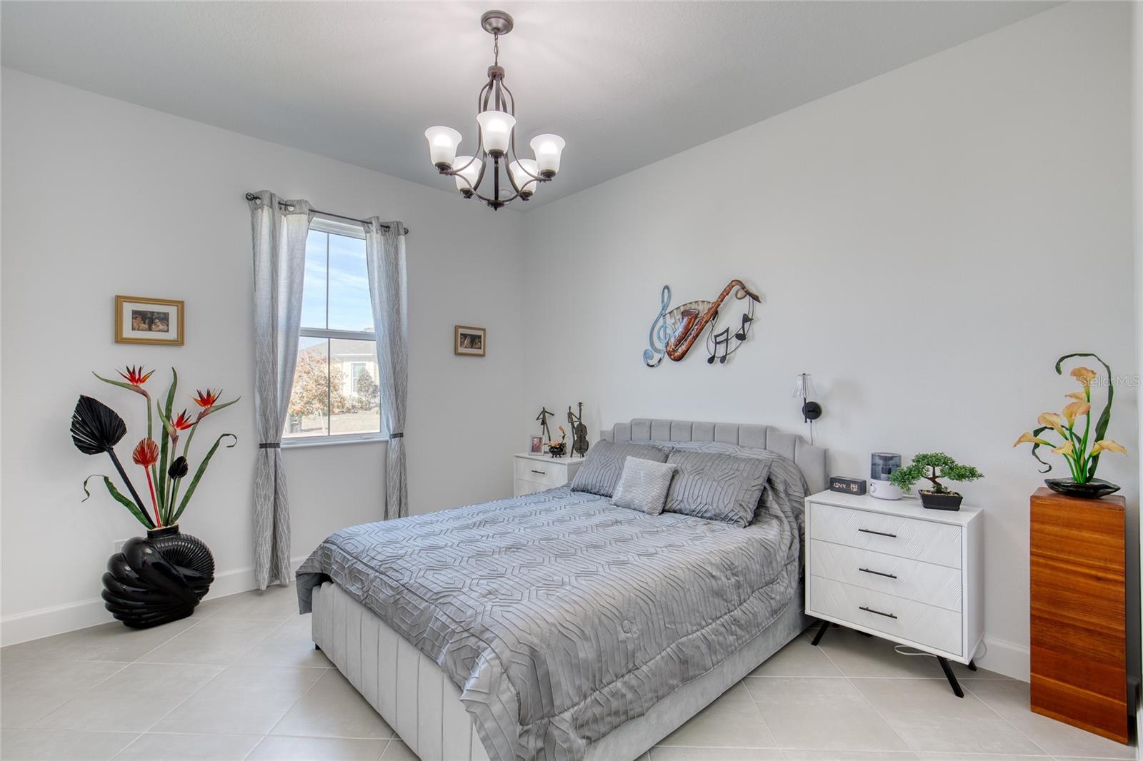 Image 32 of 71 For 198 Gypsy Palace Lane