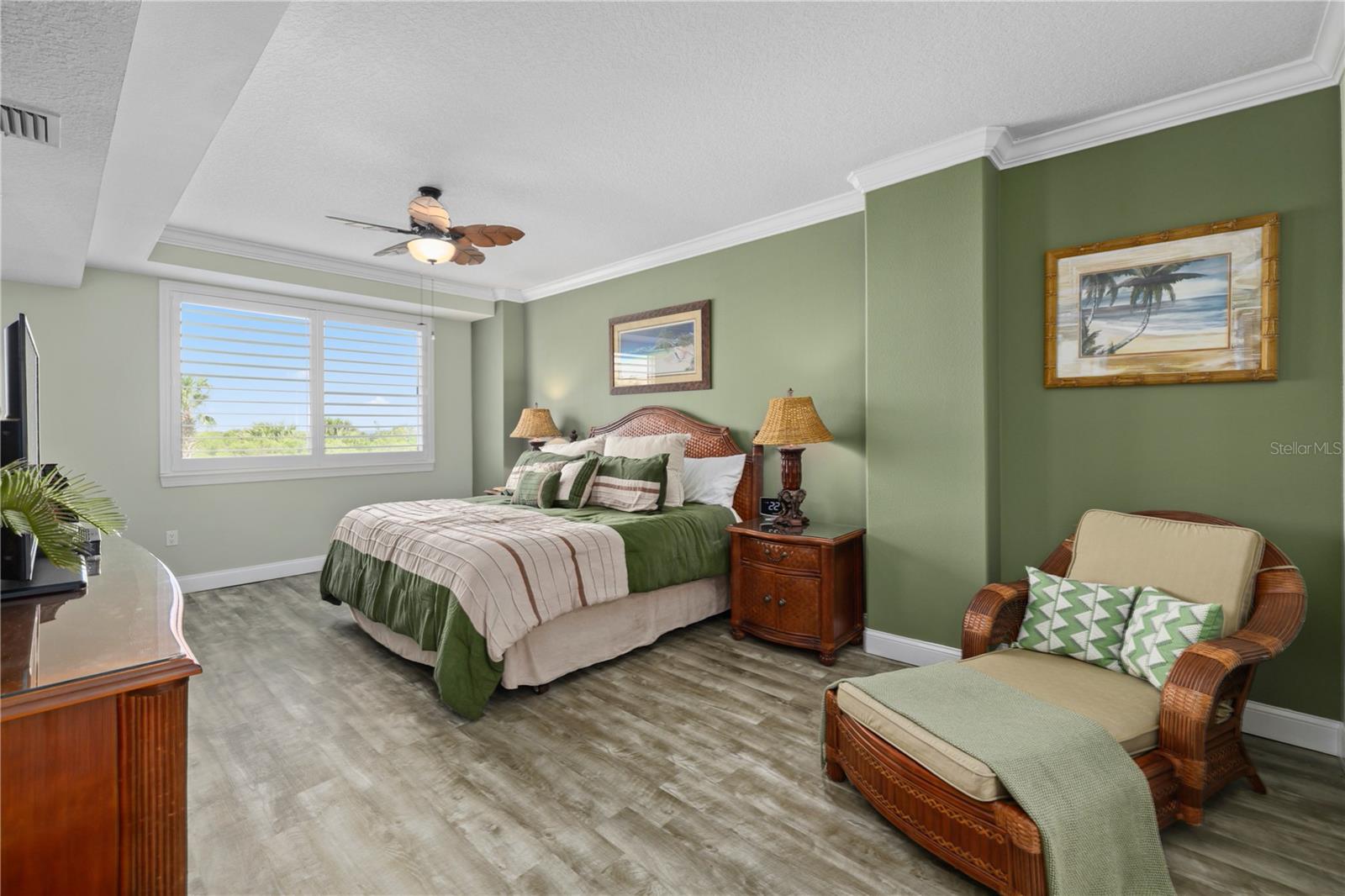 Image 31 of 58 For 60 Surfview Drive 105