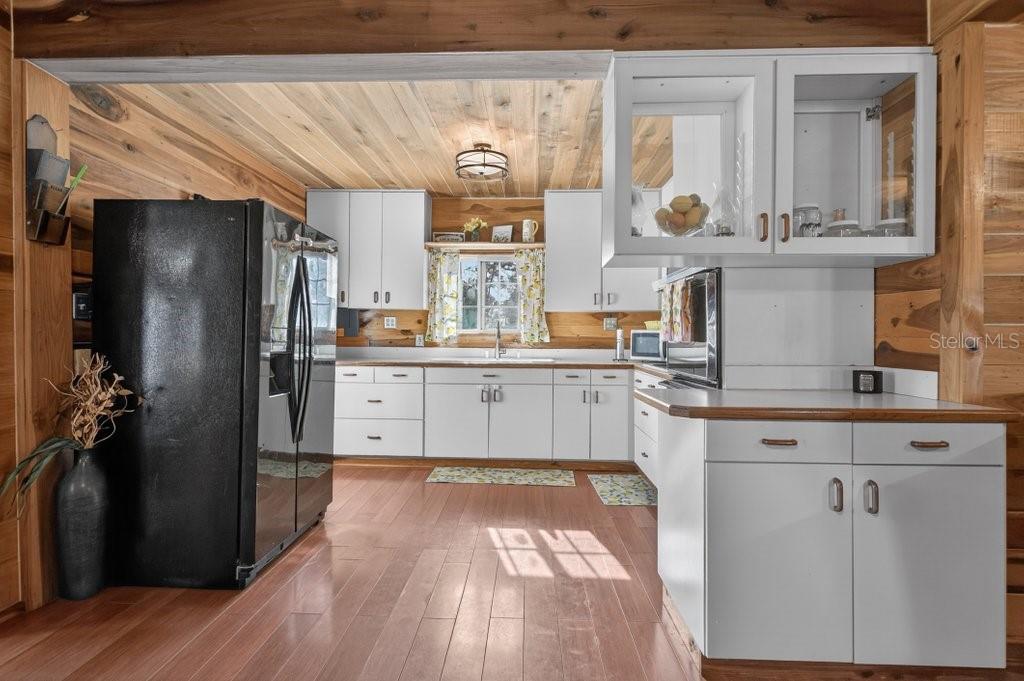 Image 21 of 69 For 16815 95th Avenue