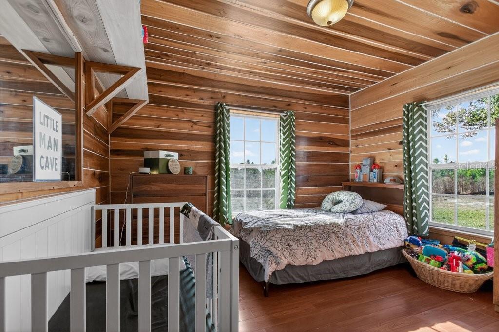 Image 32 of 69 For 16815 95th Avenue