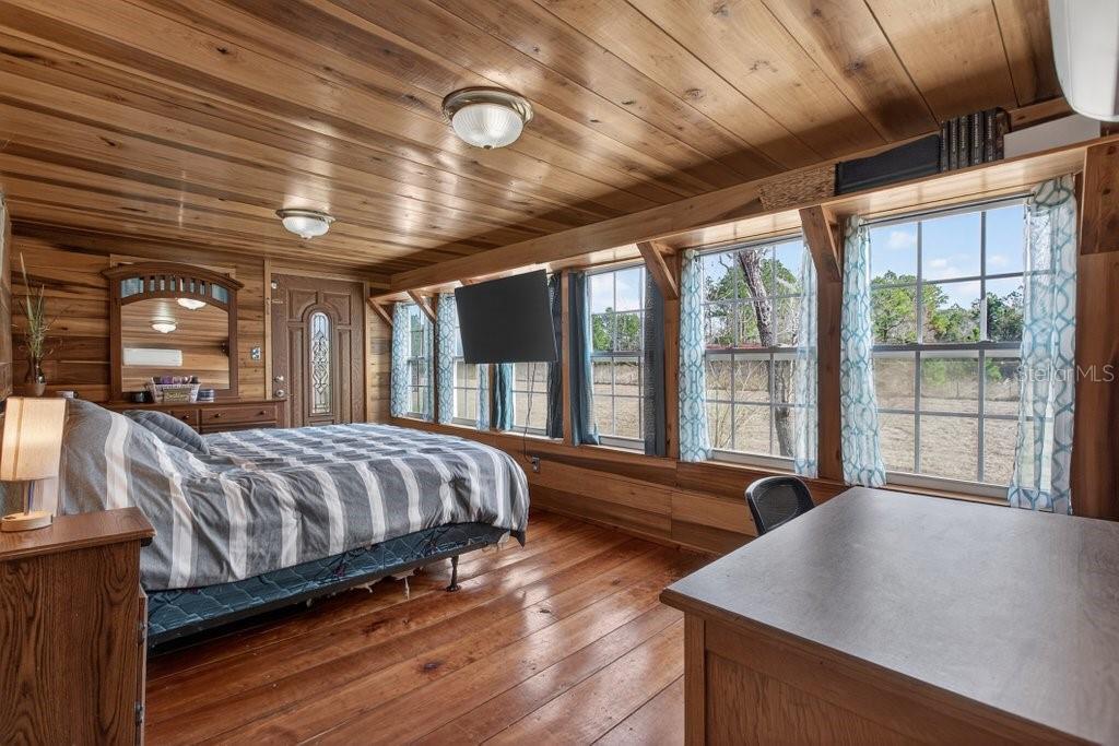 Image 33 of 69 For 16815 95th Avenue