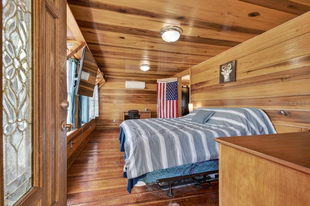 Image 37 of 69 For 16815 95th Avenue