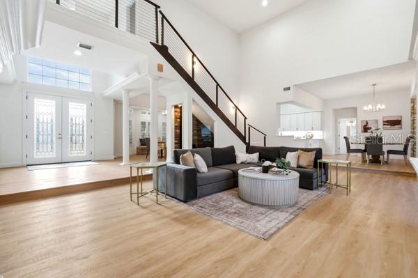 Image 12 of 70 For 18 Foxfords Chase