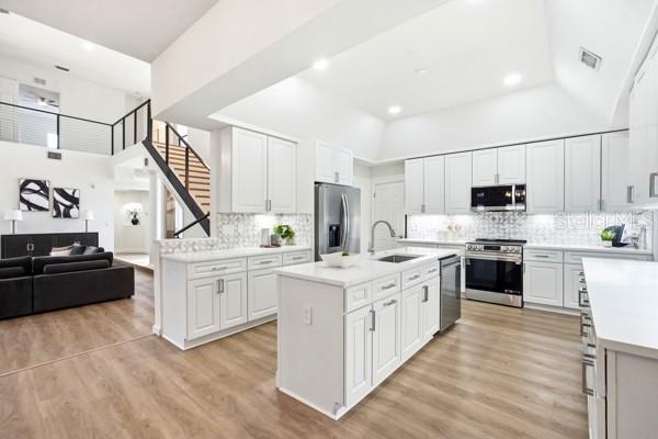 Image 18 of 70 For 18 Foxfords Chase