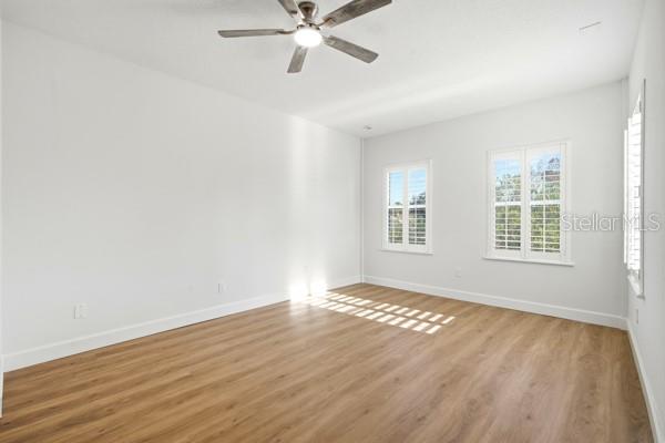 Image 39 of 70 For 18 Foxfords Chase