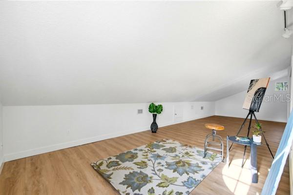 Image 44 of 70 For 18 Foxfords Chase