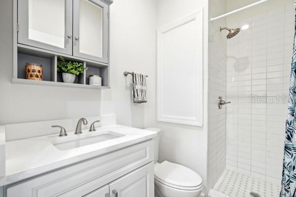 Image 52 of 70 For 18 Foxfords Chase