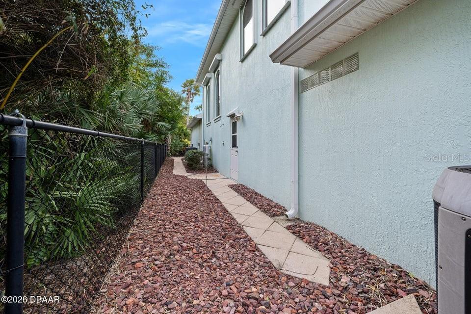 Image 52 of 64 For 133 Barrier Isle Drive