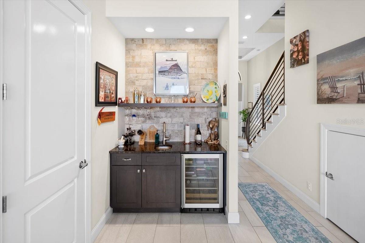 Listing photo id 13 for 16 Spinaker Circle