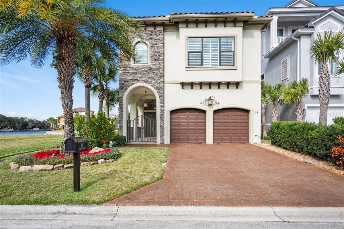 Listing photo id 1 for 16 Spinaker Circle