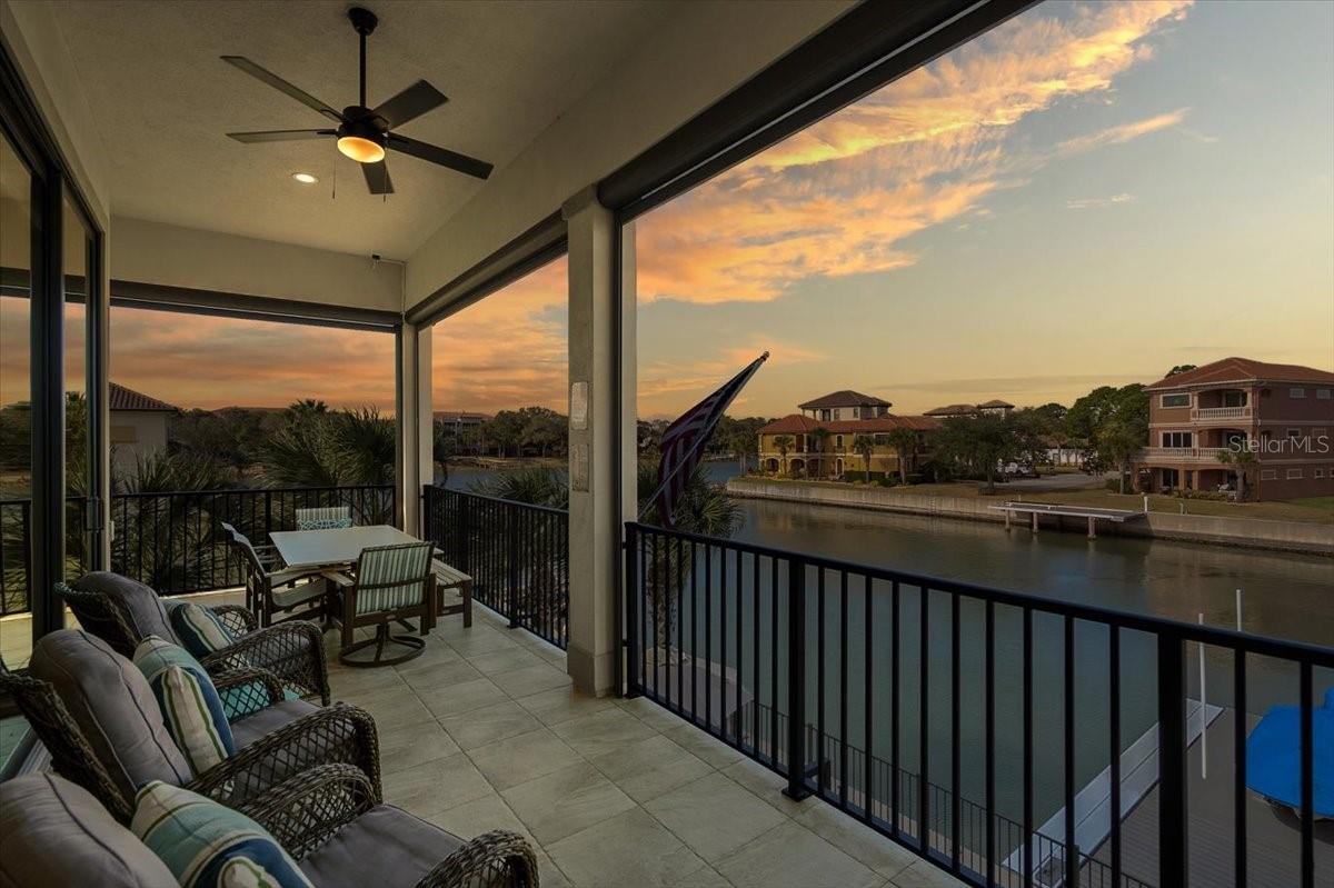 Listing photo id 5 for 16 Spinaker Circle