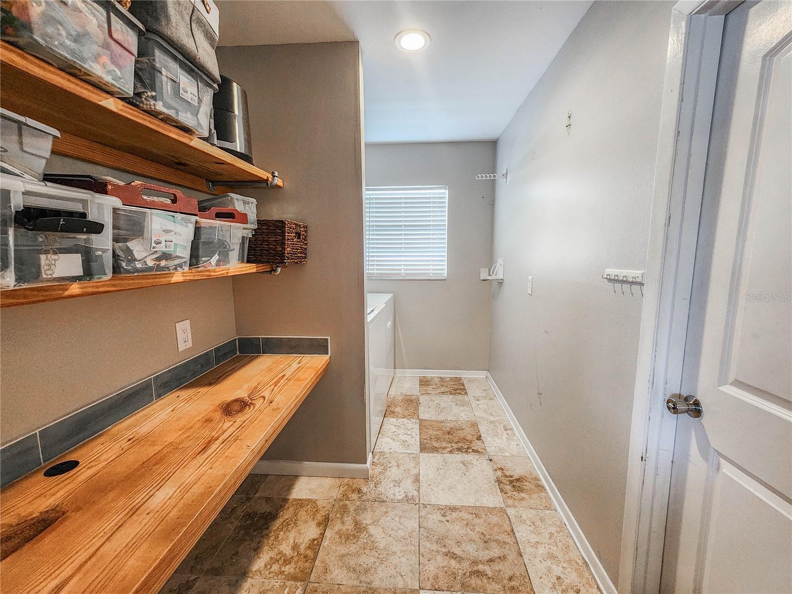 Image 22 of 71 For 24 Claridge Court S