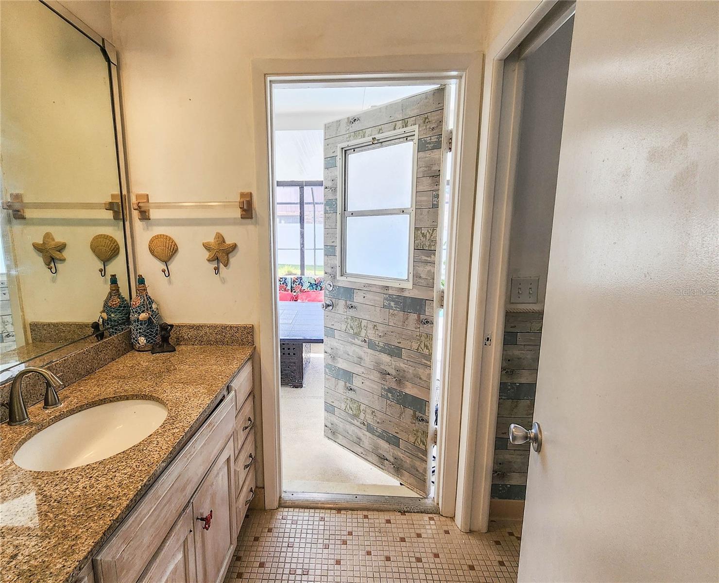 Image 35 of 71 For 24 Claridge Court S