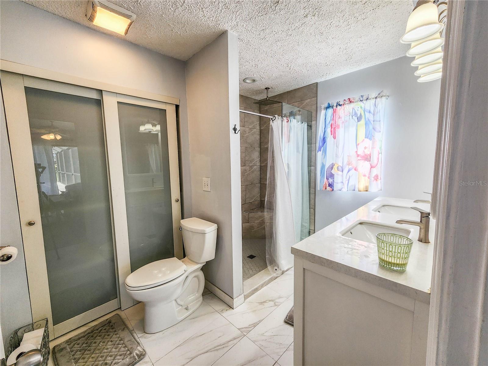 Image 41 of 71 For 24 Claridge Court S