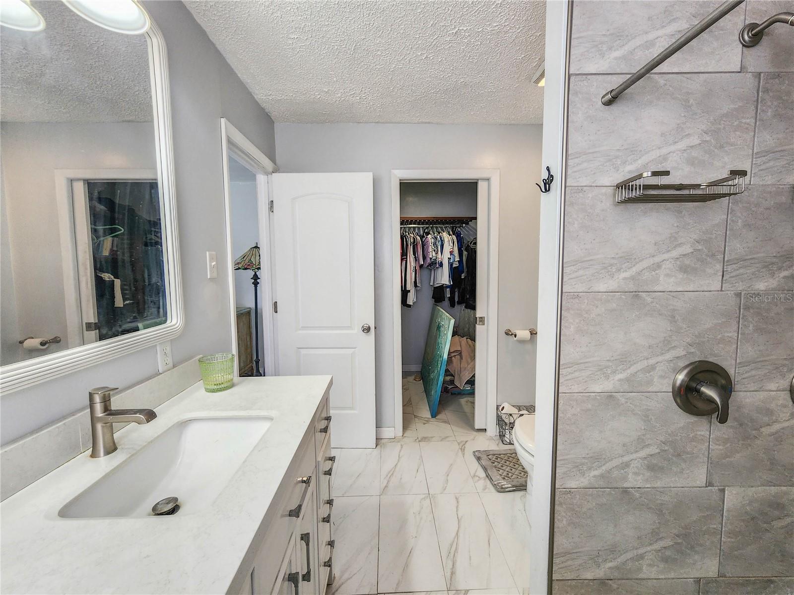 Image 44 of 71 For 24 Claridge Court S