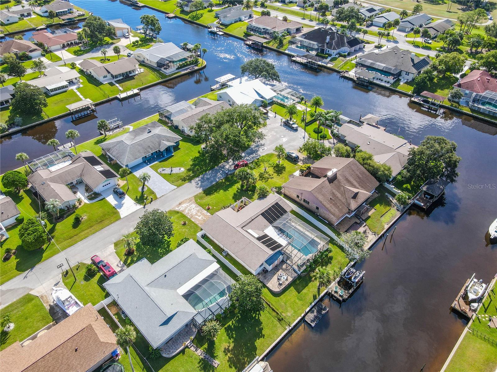 Image 58 of 71 For 24 Claridge Court S