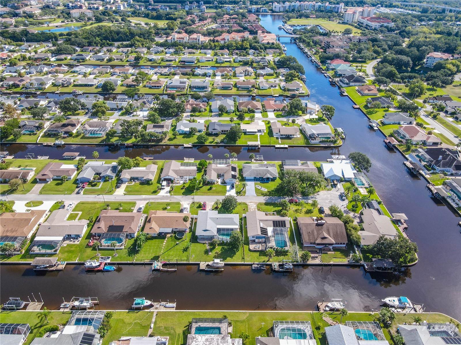 Image 59 of 71 For 24 Claridge Court S