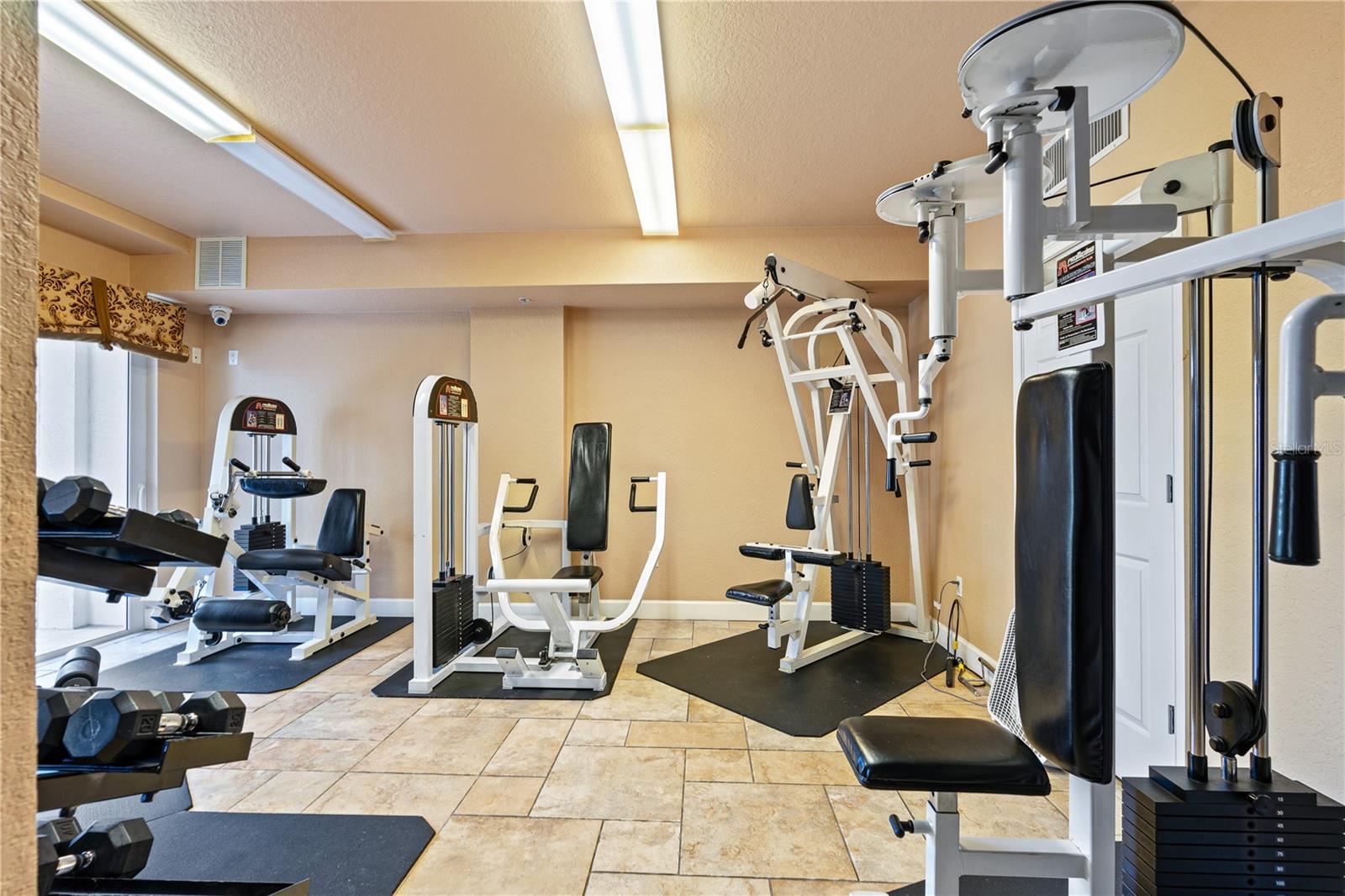 Image 40 of 56 For 2403 Atlantic Avenue 309