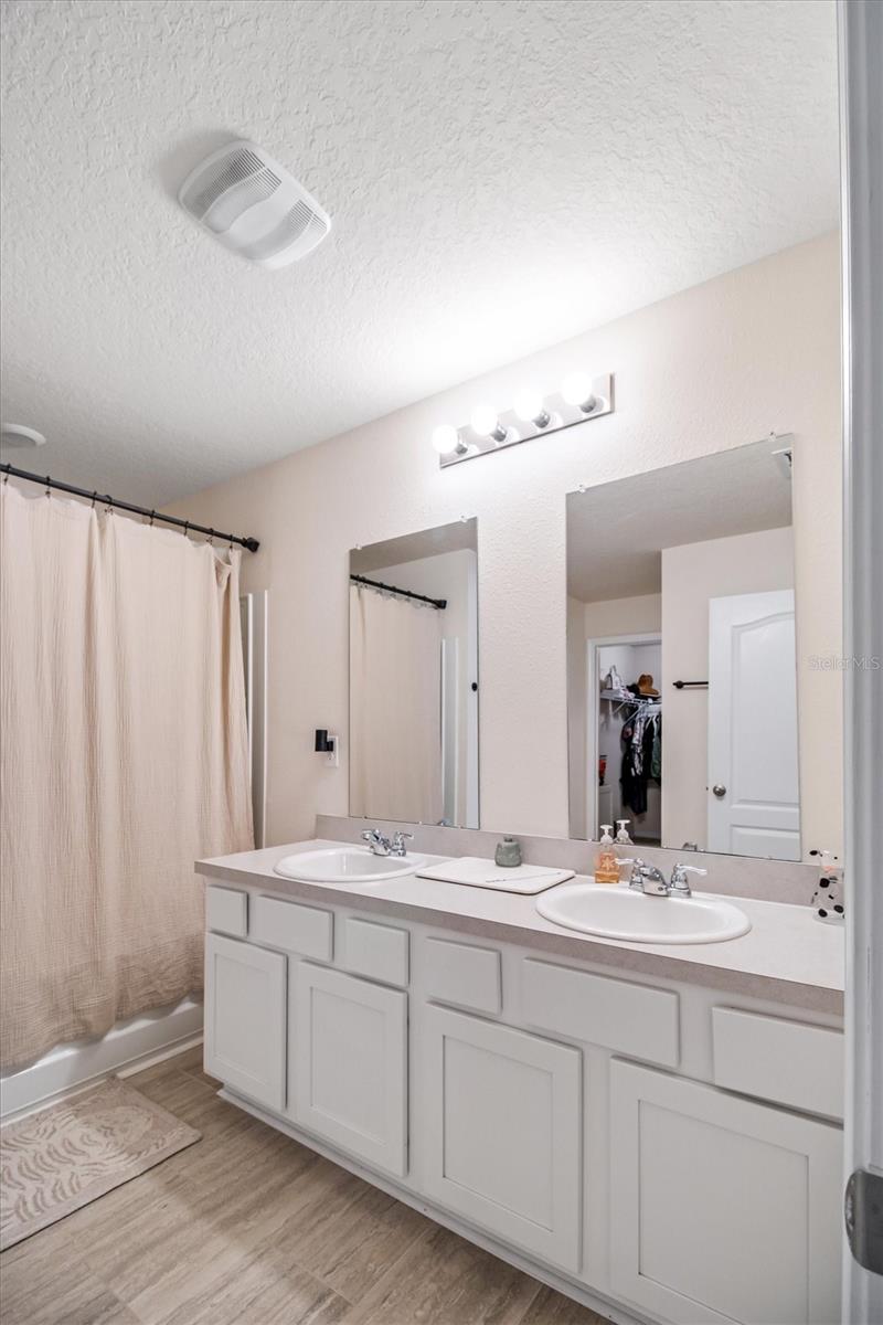 Image 29 of 36 For 176 Falcon Ridge