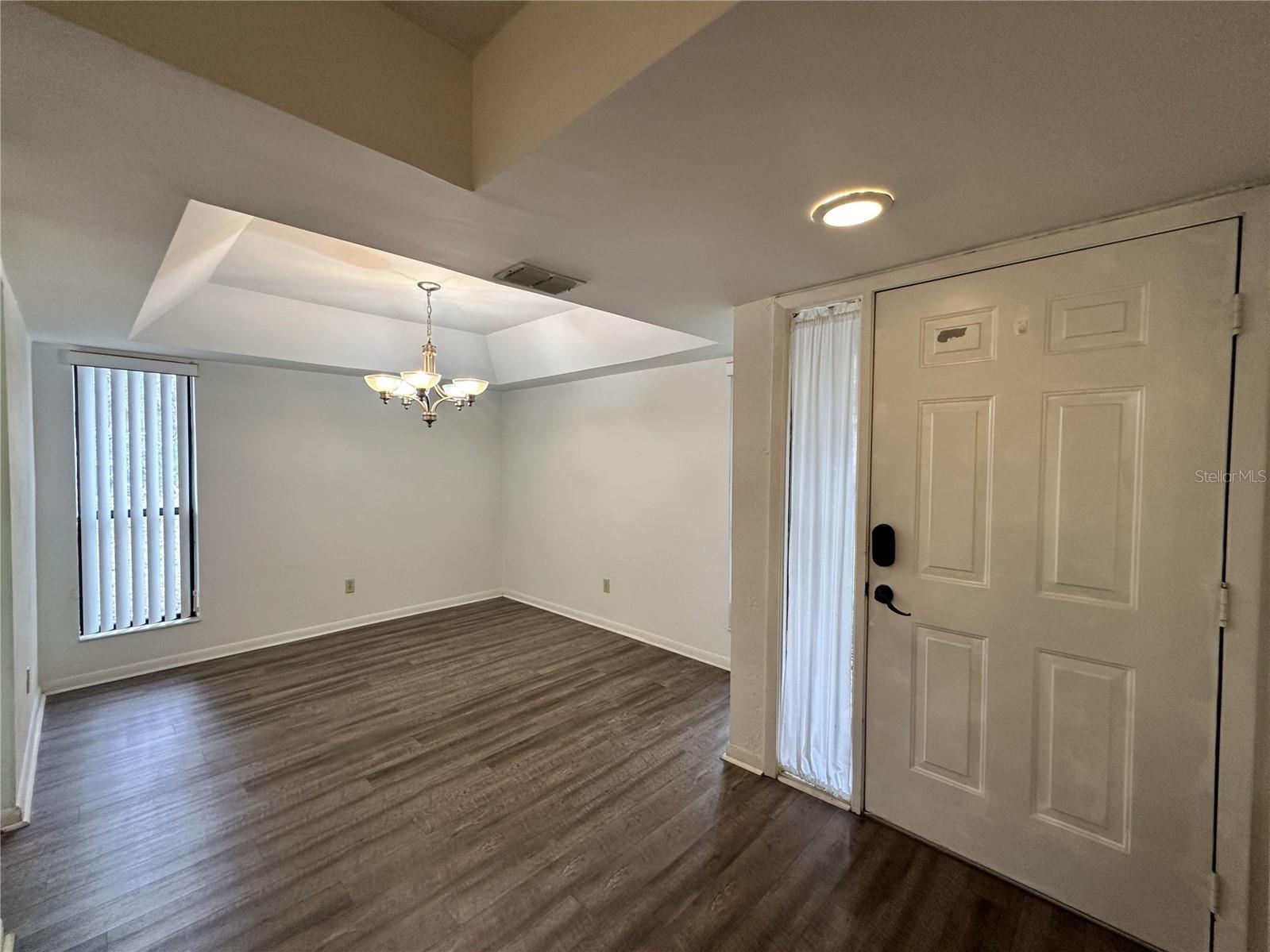 Image 5 of 28 For 13 Surrey Court 13