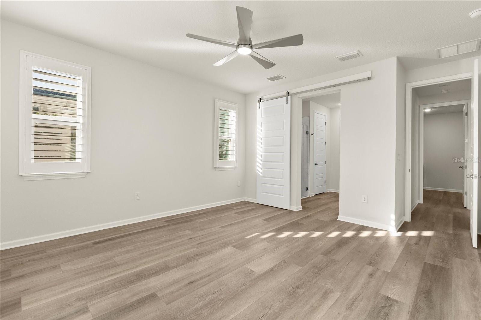 Image 13 of 41 For 22 Los Lagos Boulevard