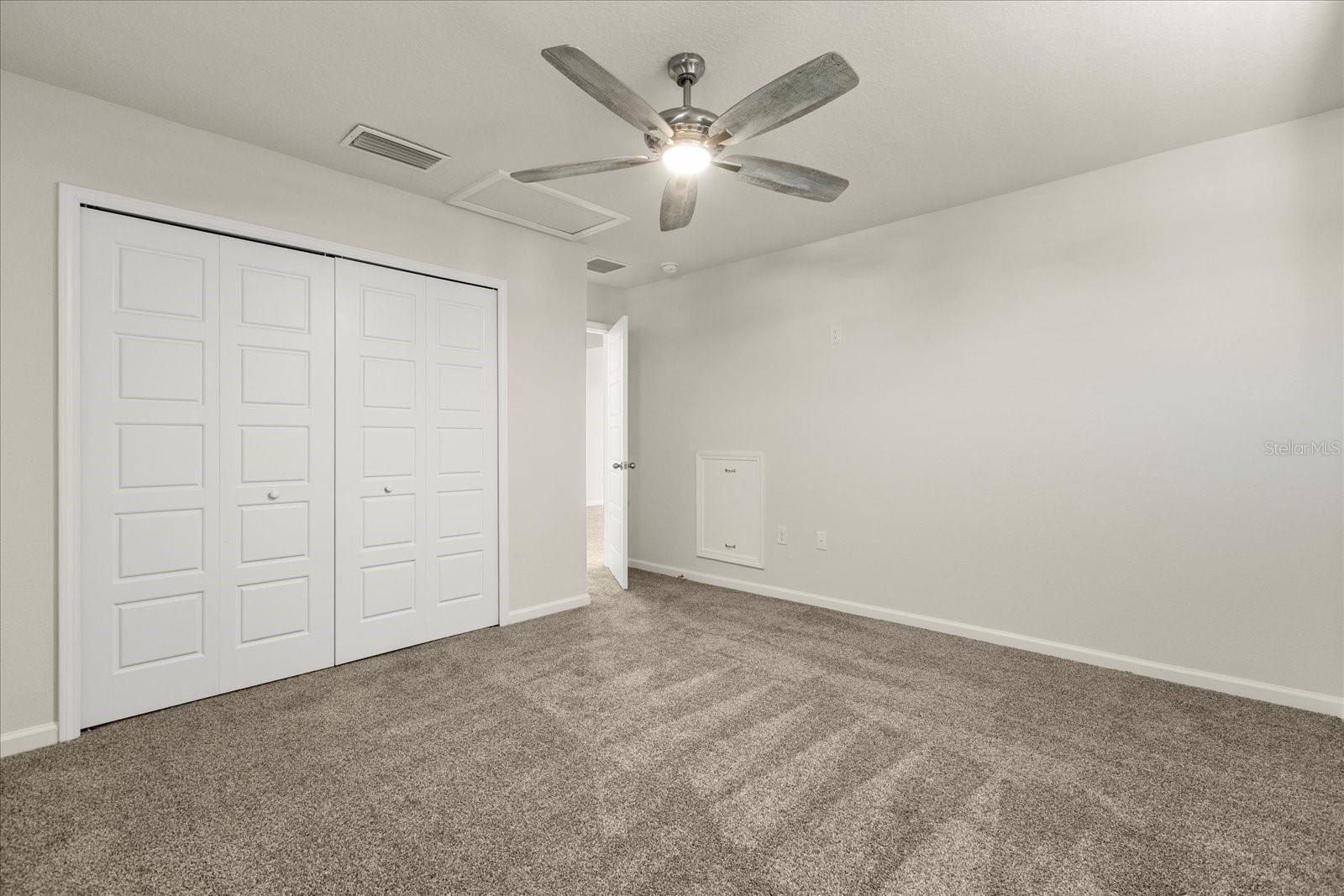 Image 19 of 41 For 22 Los Lagos Boulevard