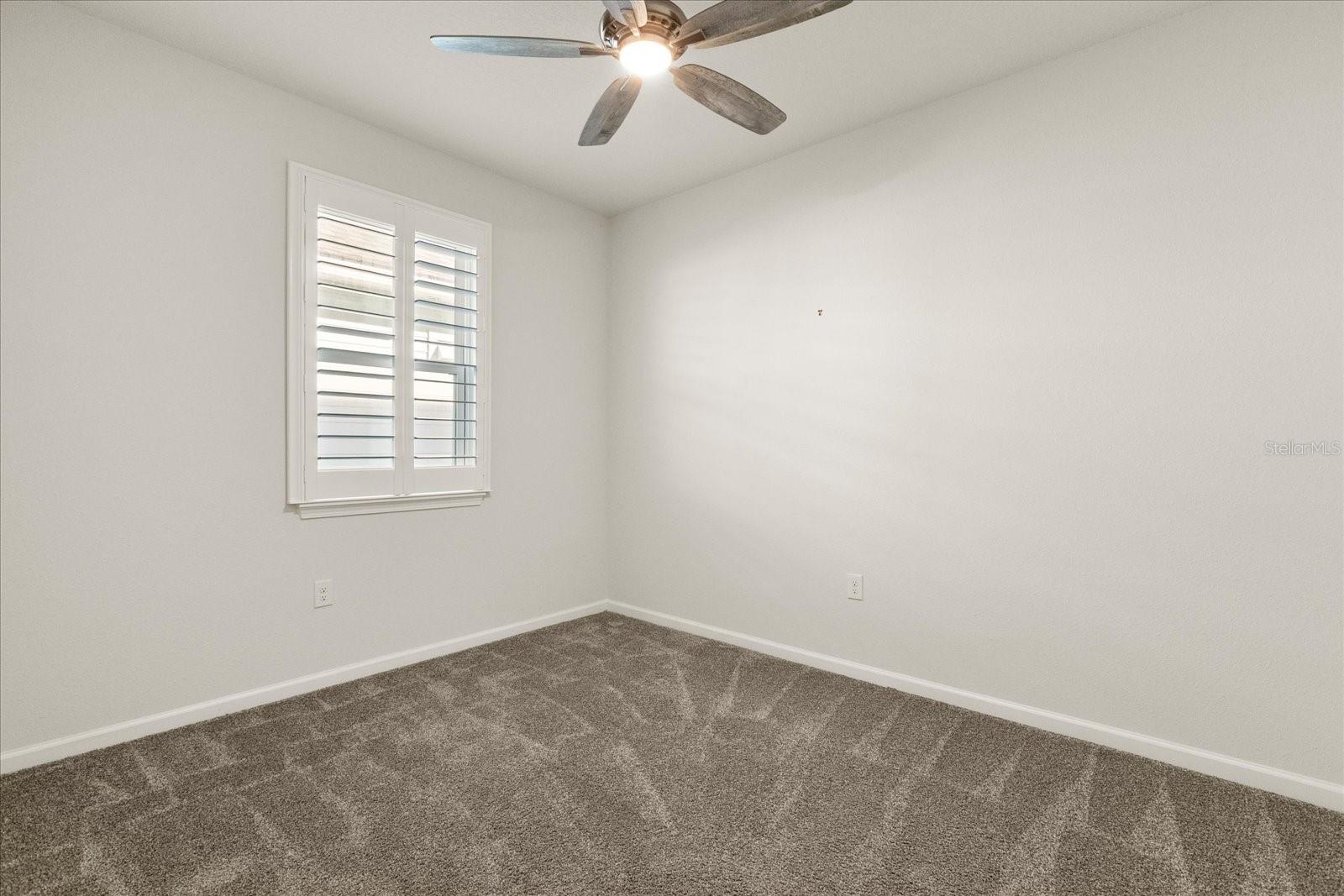 Image 21 of 41 For 22 Los Lagos Boulevard